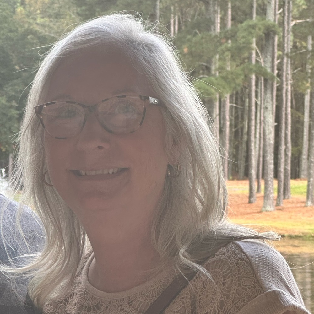 Meet your Posher, Lynn